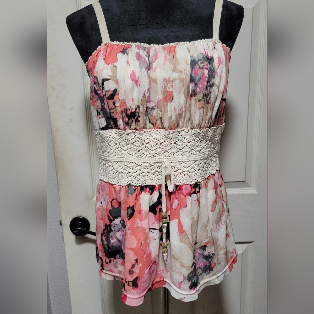 Torrid Size 0 Woman's Flower & Lace Tank top
